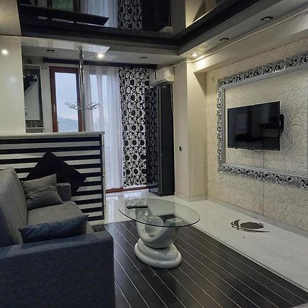 Gevorg'S Appartment Yerevan Ngoại thất bức ảnh