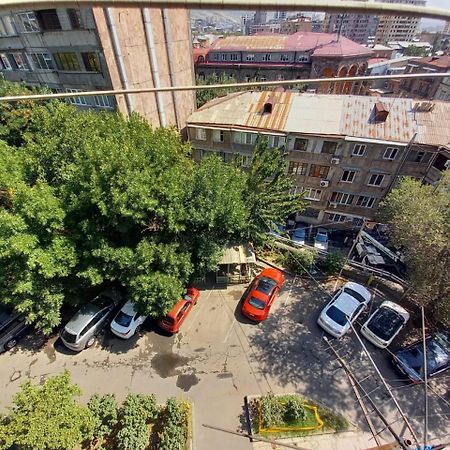 Gevorg'S Appartment Yerevan Ngoại thất bức ảnh