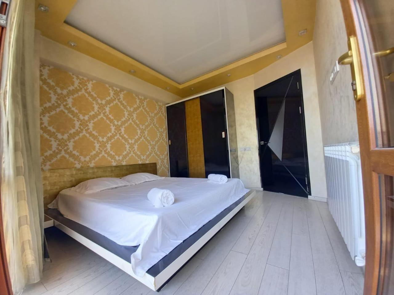 Gevorg'S Appartment Yerevan Ngoại thất bức ảnh